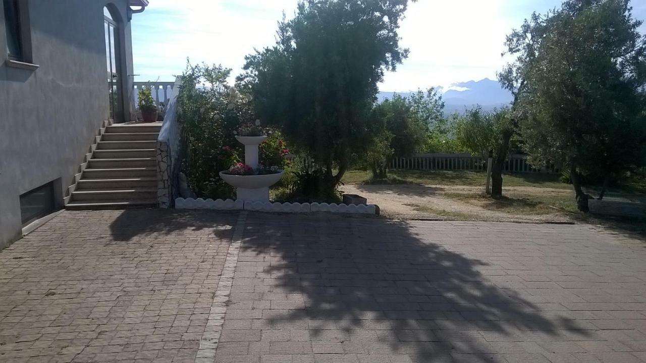 Villa Agriturismo Vemi Santa Sofia d'Epiro Exterior foto